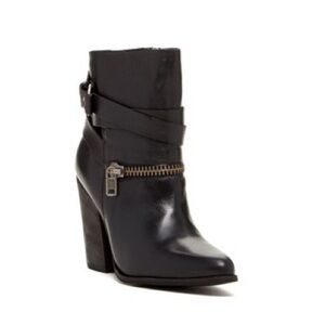 Joe’s Jeans - Addison Boot size 7 New in Box